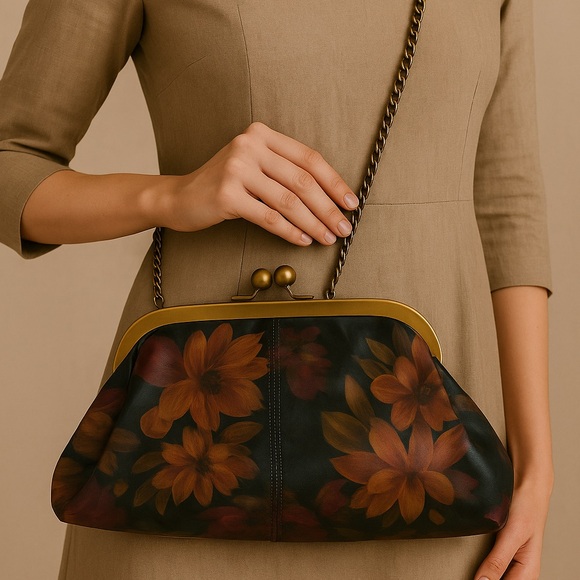 Patricia Nash Mia Kisslock Frame Clutch Heritage Multi/Gold - Picture 1 of 9